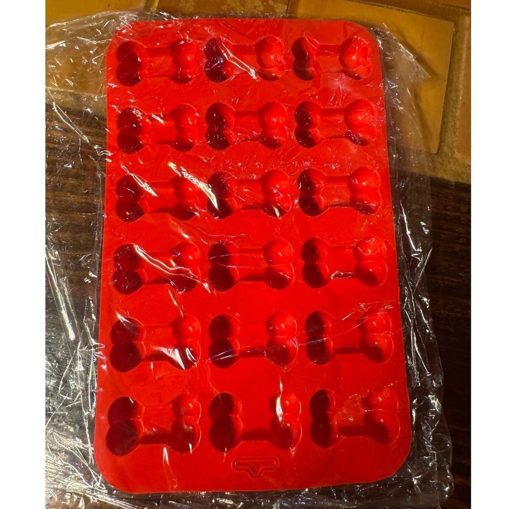 Red Silicone Bone Shaped‎ Baking Mold 18 Cavity Dog Treat Pan Ice Cube Tray